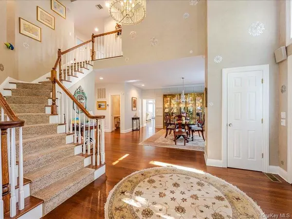 Oyster Bay, NY 11771,38 Fieldstone LN