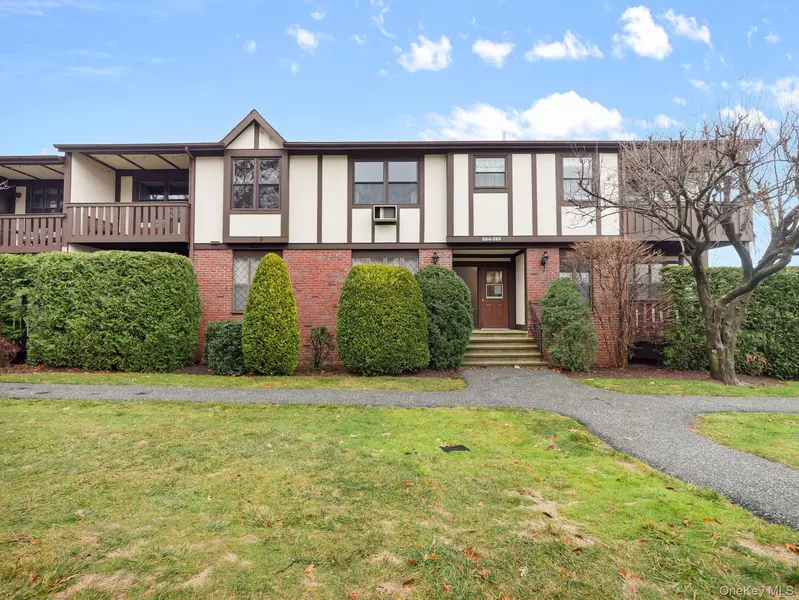 327 Sierra Vista LN, Valley Cottage, NY 10989