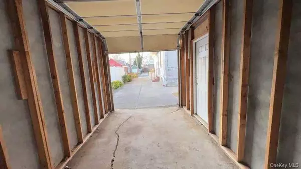 Rosedale, NY 11422,130-57 233rd ST