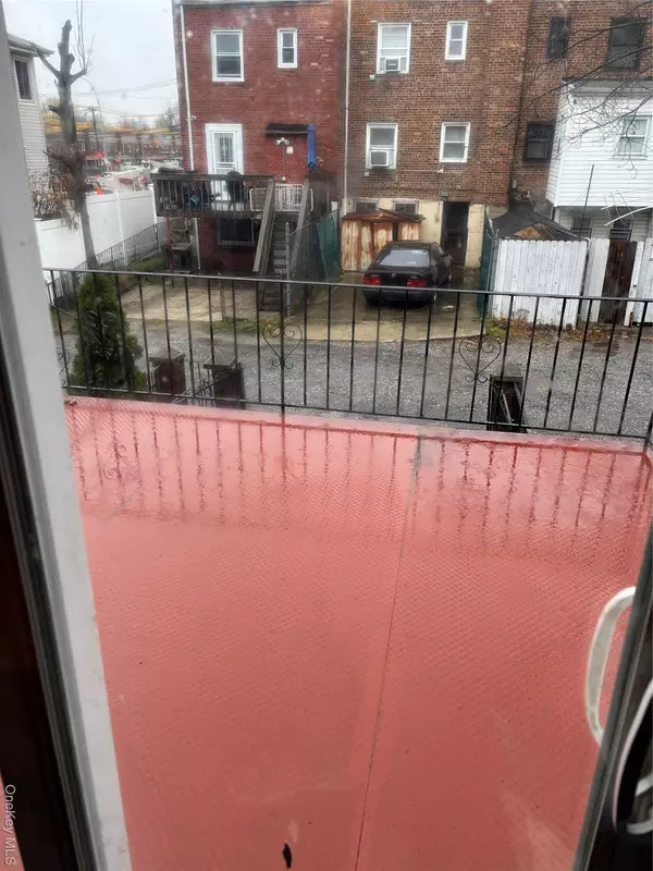 Cambria Heights, NY 11411,21611 115th CT