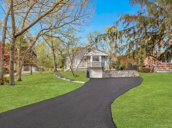 14 Woodvale AVE, Kings Park, NY 11754