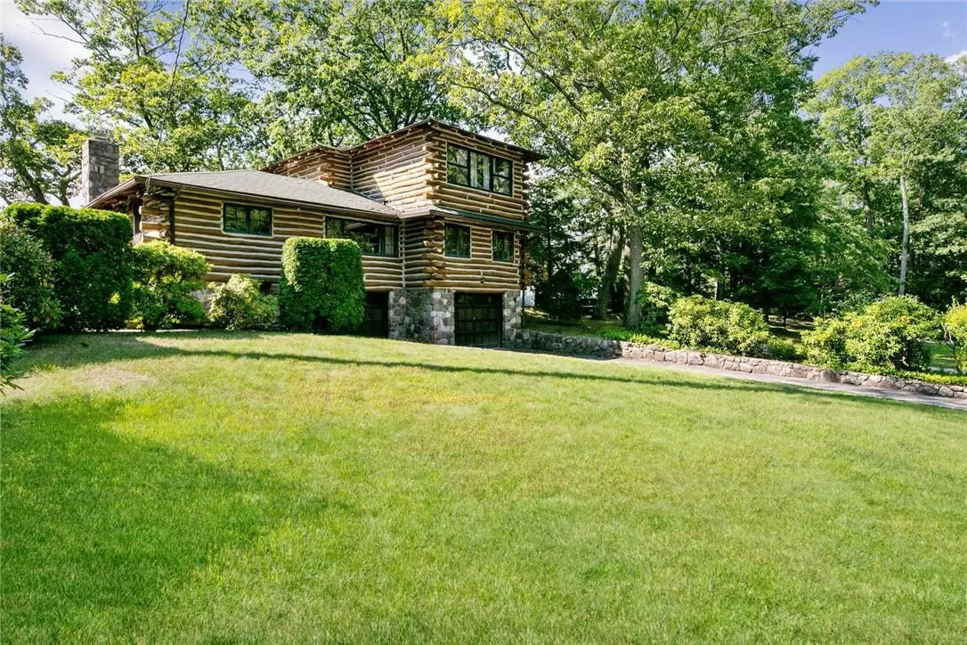 Greenwood Lake, NY 10925,111 Woods RD