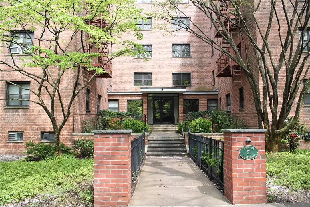 New Rochelle, NY 10801,51 White Oak ST #1-G