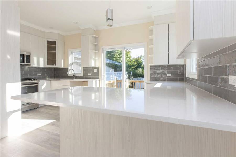 158 Fordham ST, Bronx, NY 10464