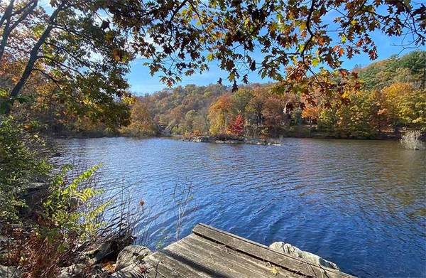 30 Lorillard RD, Tuxedo Park, NY 10987