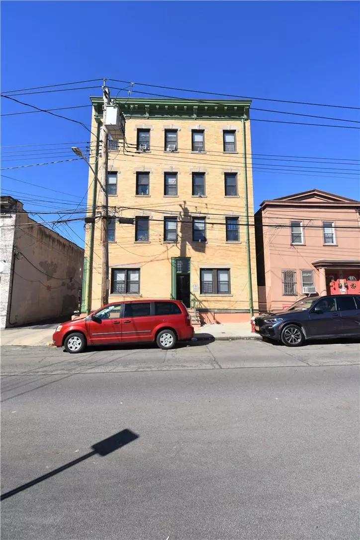 Mount Vernon, NY 10552,536 N High ST