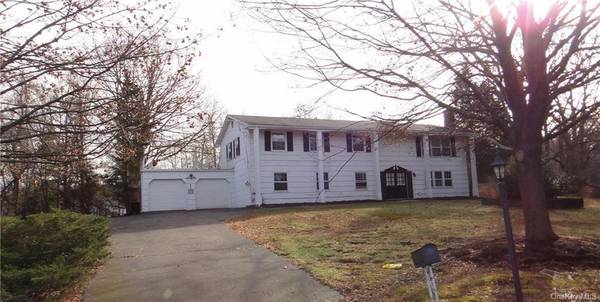 4 Skokie LN, Pomona, NY 10970