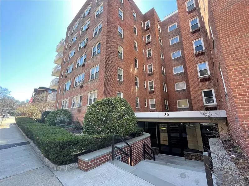 30 E Hartsdale AVE #6L, Hartsdale, NY 10530