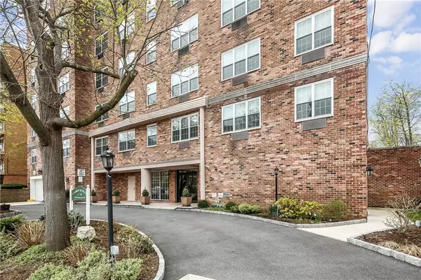 2 Old Mamaroneck RD #6E, White Plains, NY 10605