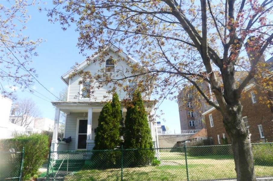 673 E 221st ST, Bronx, NY 10467