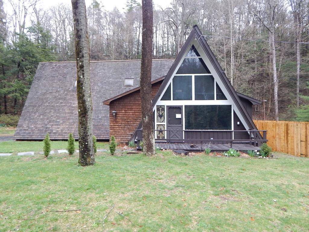 3 Forest Park PL, Port Jervis, NY 12780