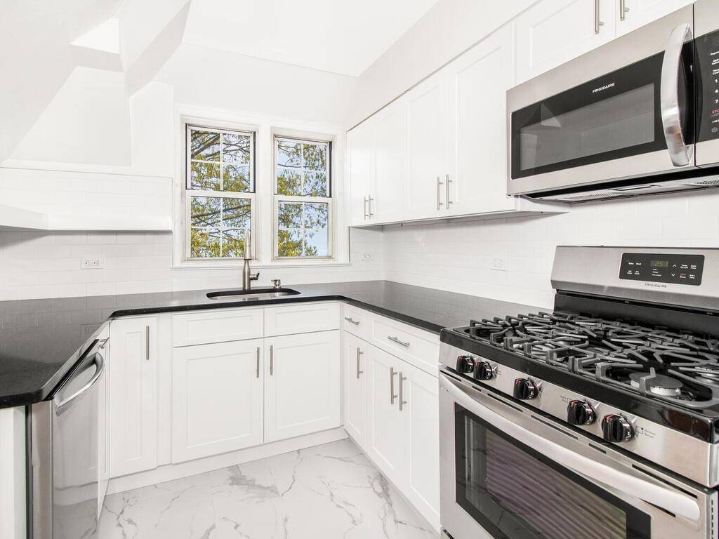 13 Sentry PL #SL, Scarsdale, NY 10583