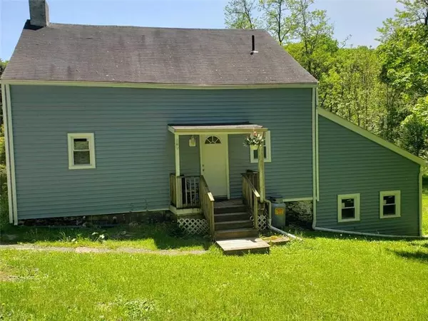 Pleasant Valley, NY 12569,552 Rossway RD