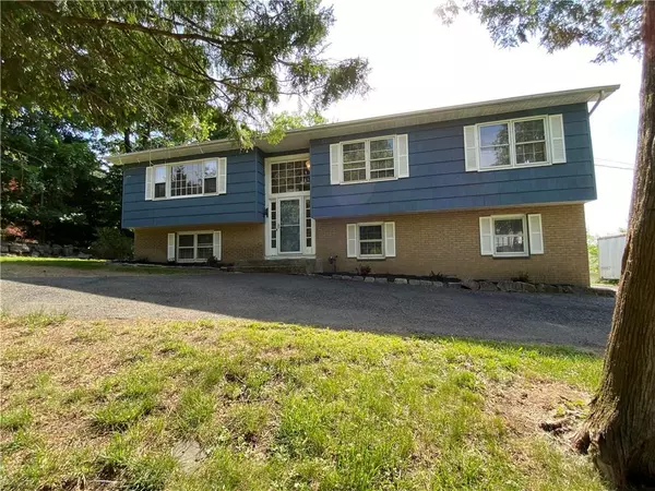 42-46 Buckberg Mountain RD, Tomkins Cove, NY 10986