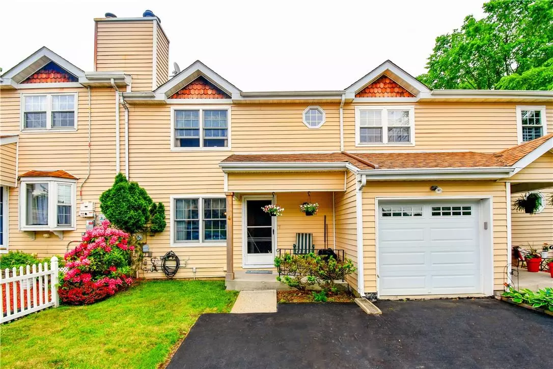 Washingtonville, NY 10992,4 Revere CIR