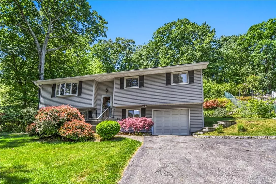 Cortlandt Manor, NY 10567,25 Fox Hill RD