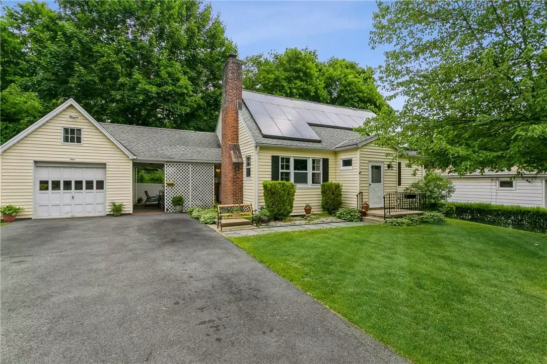 Pleasantville, NY 10570,9 Southview ST