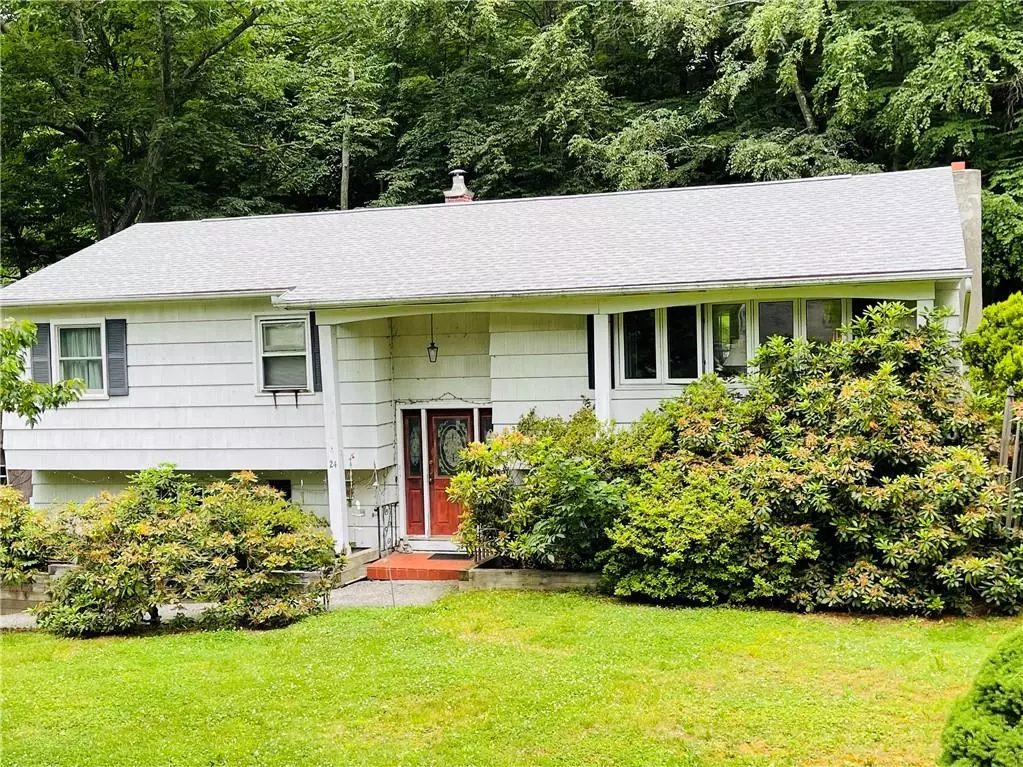 Mahopac, NY 10541,24 Mount Hope RD