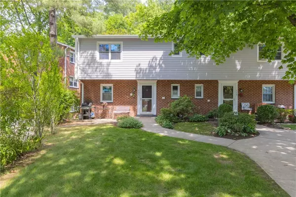 131 Charter CIR #131, Ossining, NY 10562