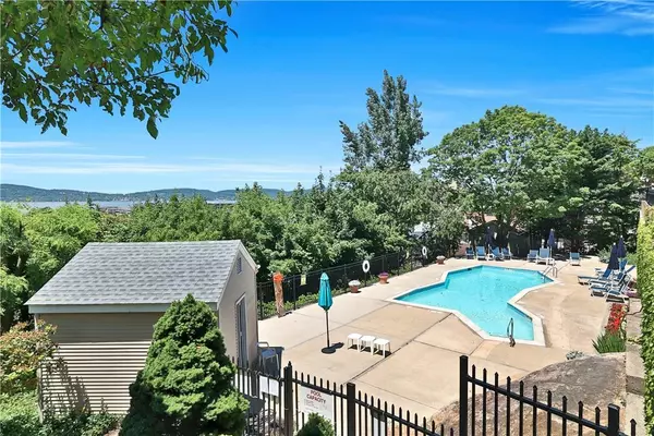 Tarrytown, NY 10591,29 Windle PARK #D