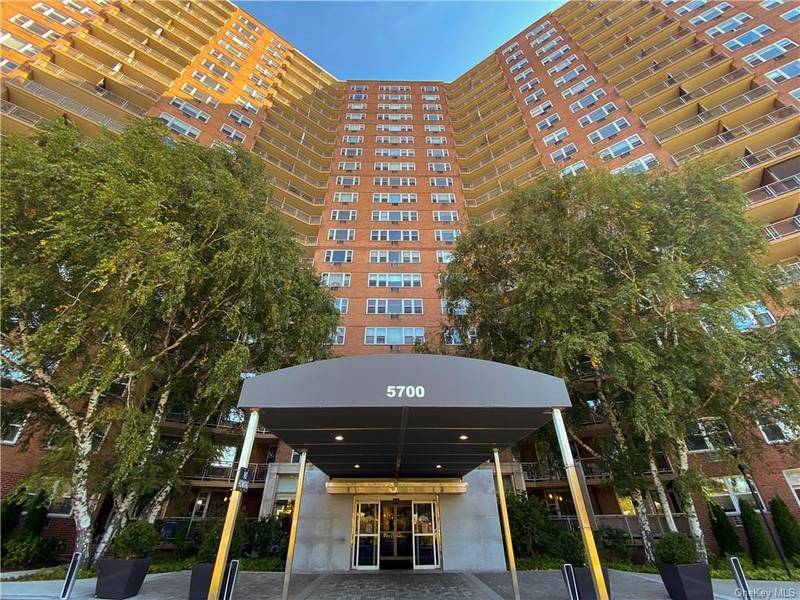 5700 Arlington AVE #18V, Bronx, NY 10471