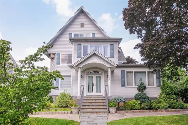 136 Neptune AVE, New Rochelle, NY 10805