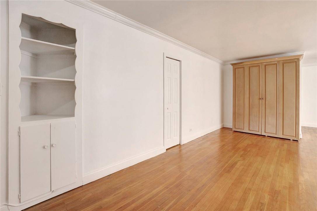 3184 Grand Concourse #5J, Bronx, NY 10458