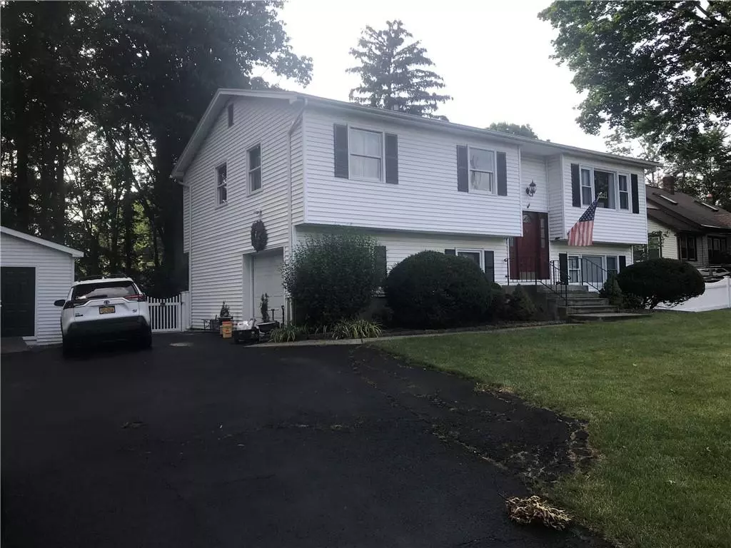 Valley Cottage, NY 10989,94 Ridge RD