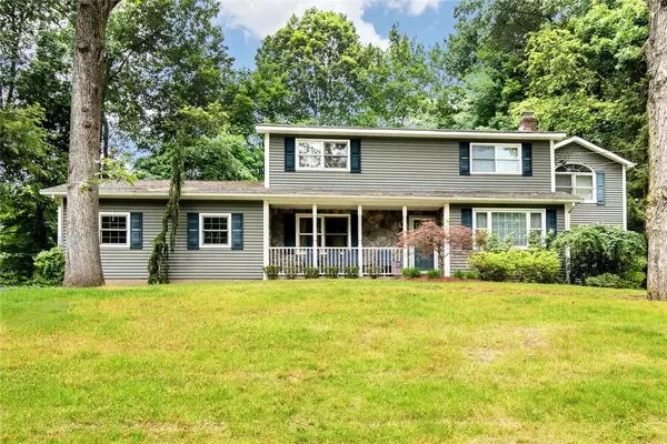 4 Bayberry DR, Suffern, NY 10901