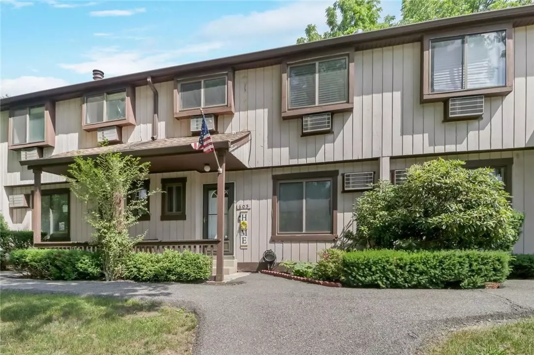 Monroe, NY 10950,605 Mountain Laurel DR