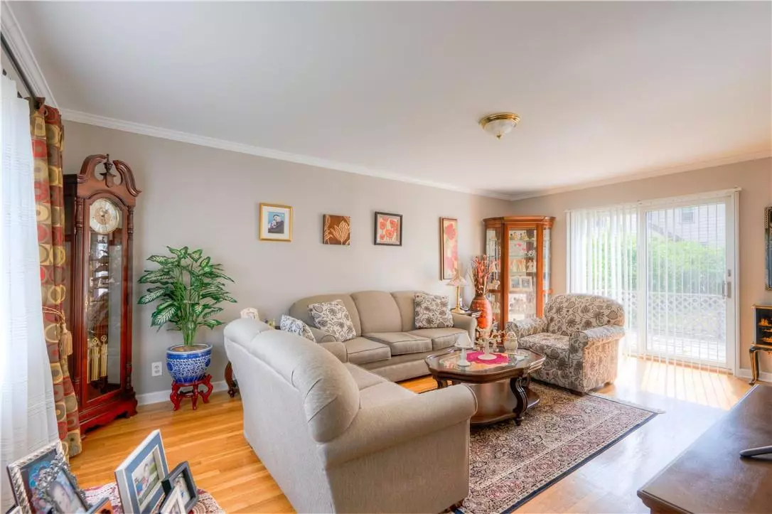 White Plains, NY 10606,28 Stevens ST