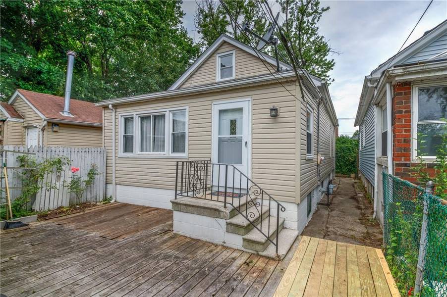 95 Schofield ST #B, Bronx, NY 10464