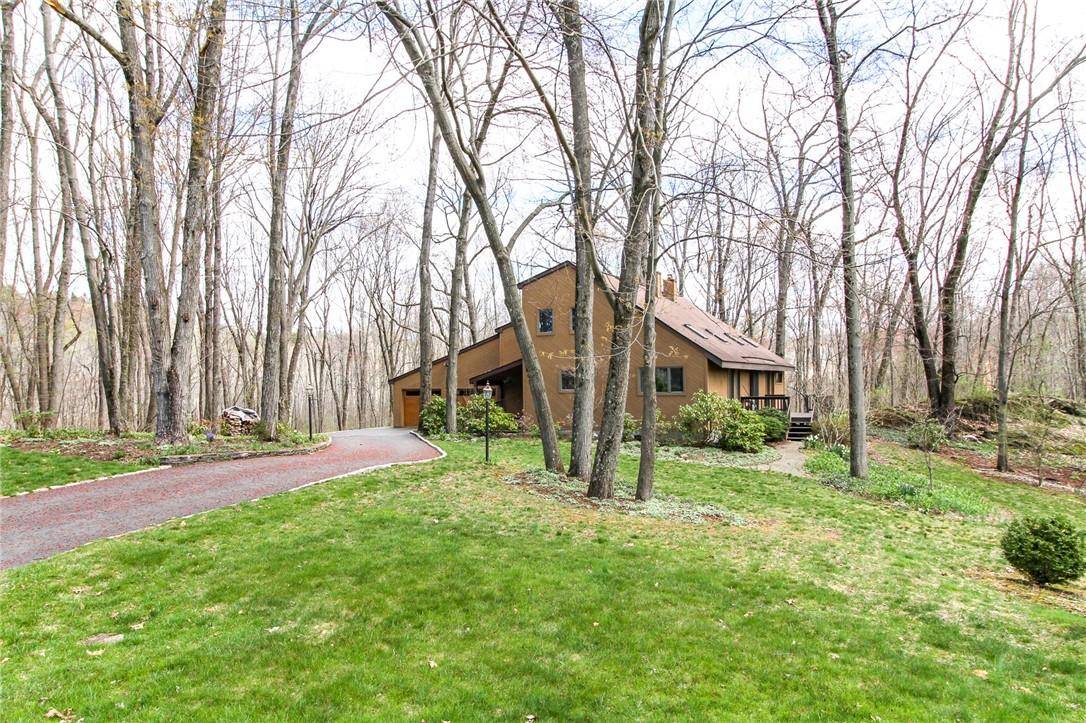 Poughkeepsie, NY 12603,4 Stonehedge CT