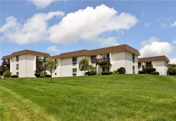 16 Club House DR #3G, Fishkill, NY 12524
