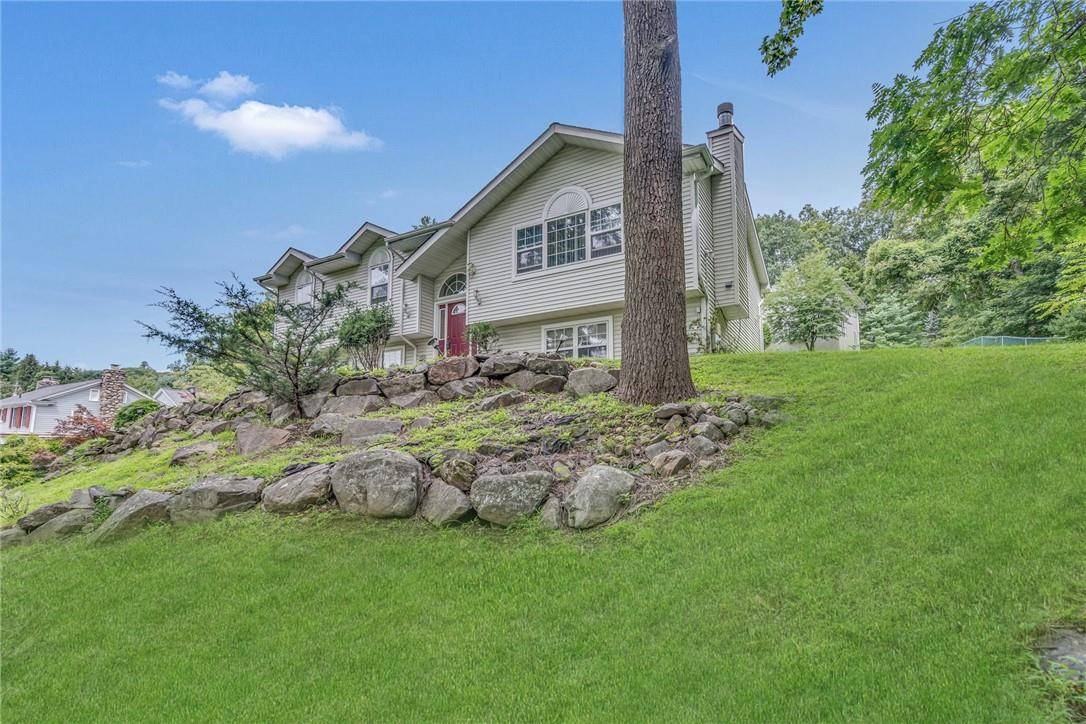 44 Cricketown RD, Stony Point, NY 10980