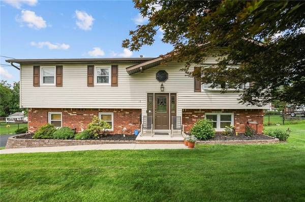 12 Bartlett DR, Middletown, NY 10941