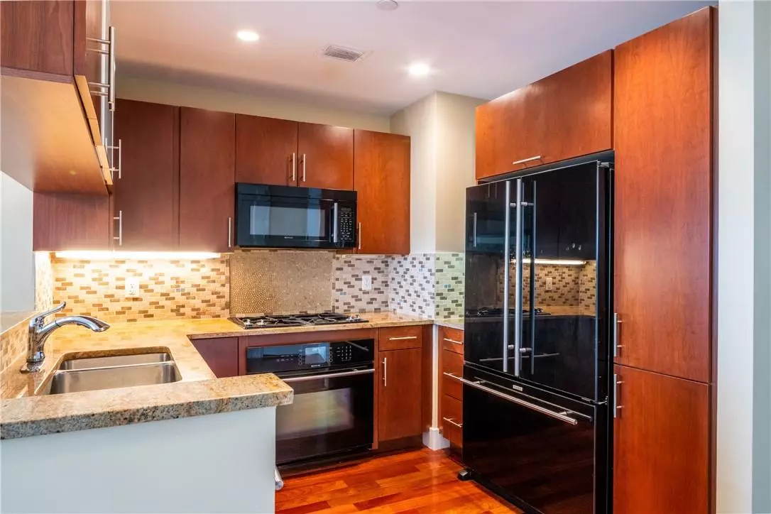 New Rochelle, NY 10801,175 Huguenot ST #1205