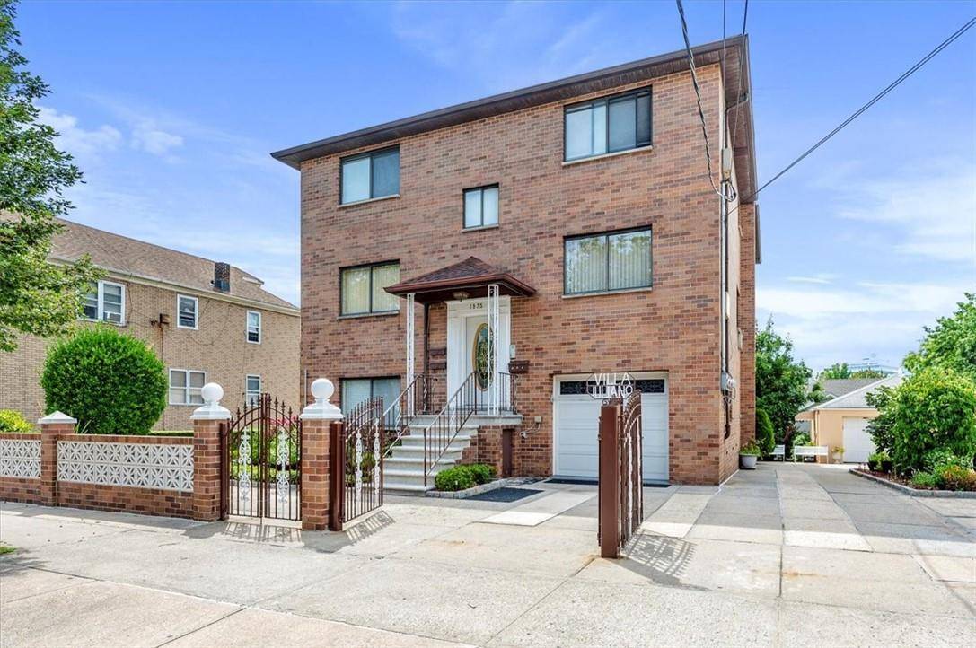 1975 Pilgrim AVE, Bronx, NY 10461