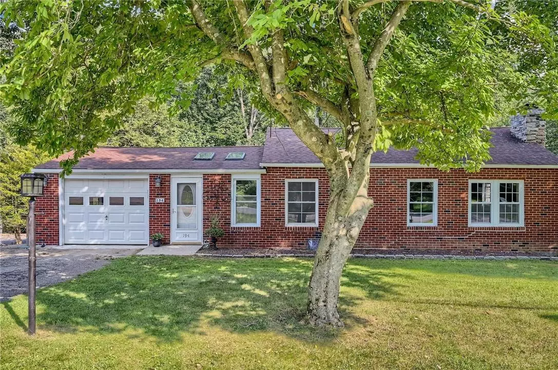 Mahopac, NY 10541,194 Lake DR