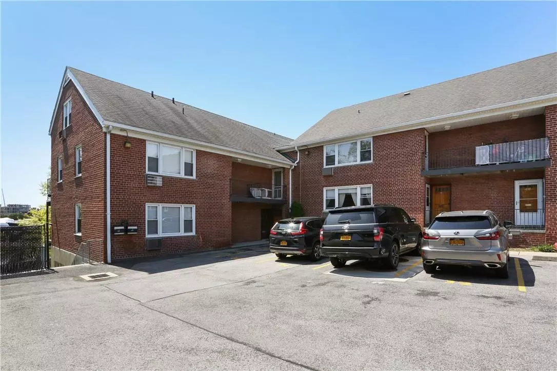 New Rochelle, NY 10805,504 Pelham RD #D6