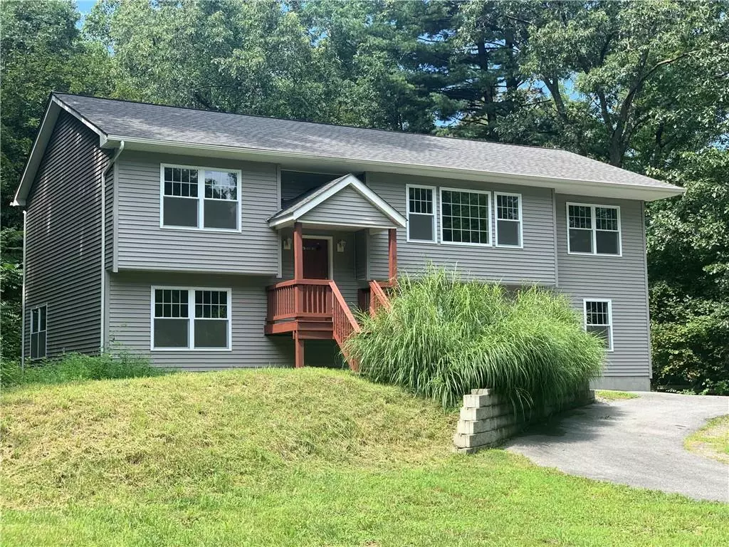 Poughkeepsie, NY 12601,14 Cherry LN