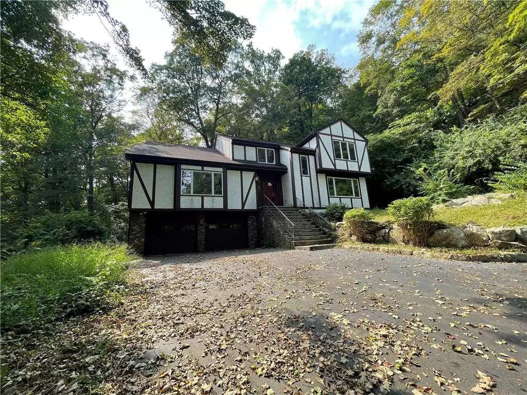 Tuxedo Park, NY 10987,456 W Lake RD