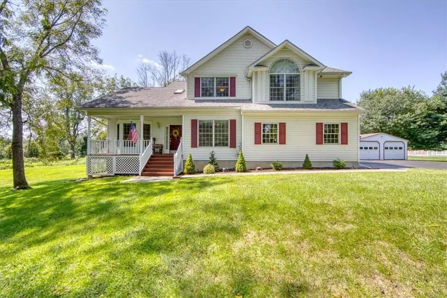 15 Green Meadow RD, Florida, NY 10921