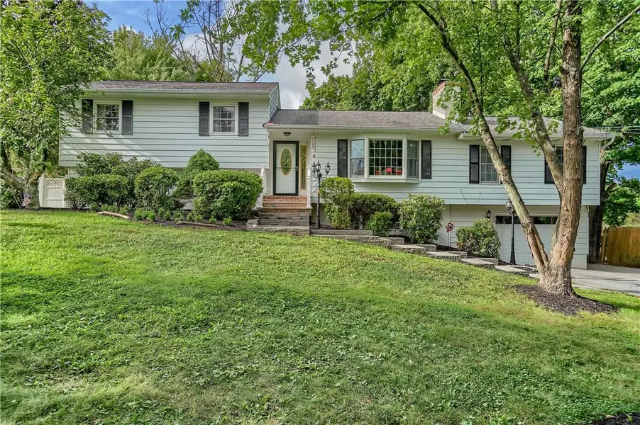 4 Cynthia CT, Florida, NY 10921