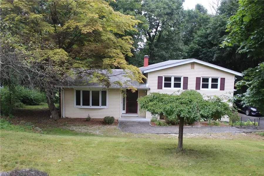 46 Midland AVE, Central Valley, NY 10917