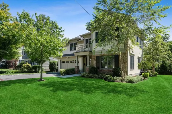 8 Hamilton RD, Scarsdale, NY 10583