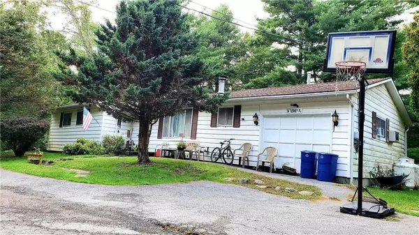 34 Tierney PL, South Fallsburg, NY 12779