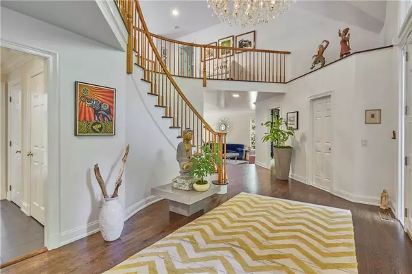 19 Reynolds LN, Katonah, NY 10536