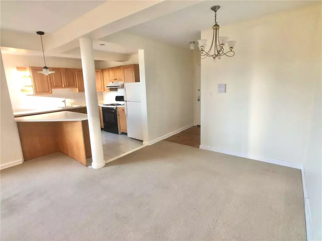 New Rochelle, NY 10805,230 Pelham RD #6F