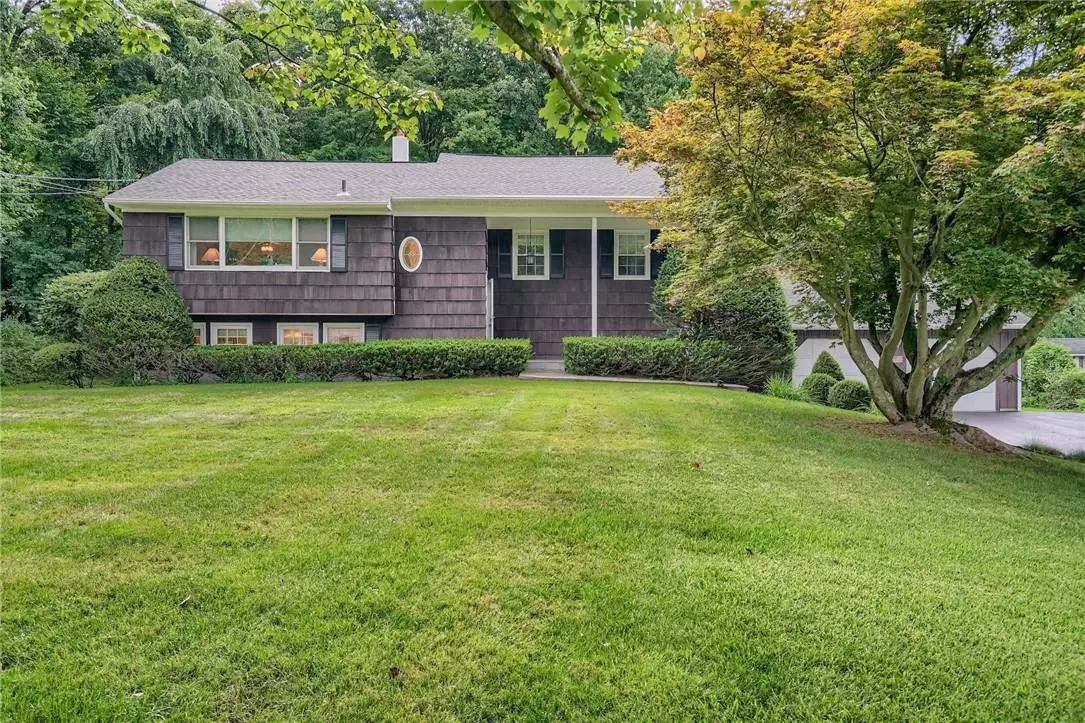 Mahopac, NY 10541,60 Stuart RD